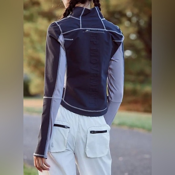 #7 NWT Free People Dasher Run Jacket in Black - Picture 2 of 5